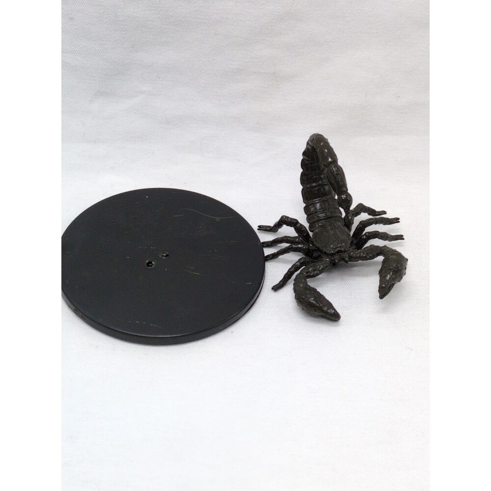 *Needs Repair* Giant Scorpion Dungeon And Dragons Miniature No Card
